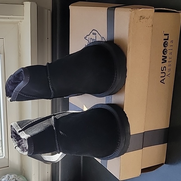 AUS Wooli black mid calf boots - Picture 2 of 5